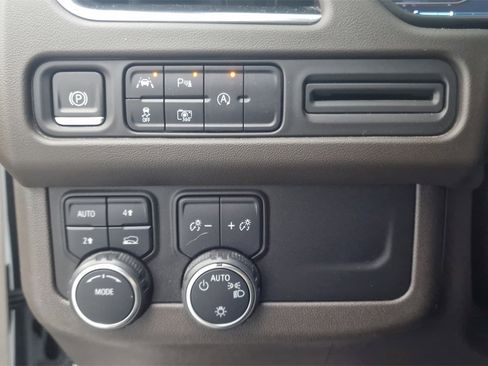 Used 2023 Chevrolet Tahoe LT w/ LT Signature Plus Package image 23