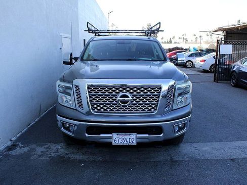 Used 2016 Nissan Titan SL image 2