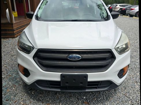 Used 2017 Ford Escape S FWD image 2