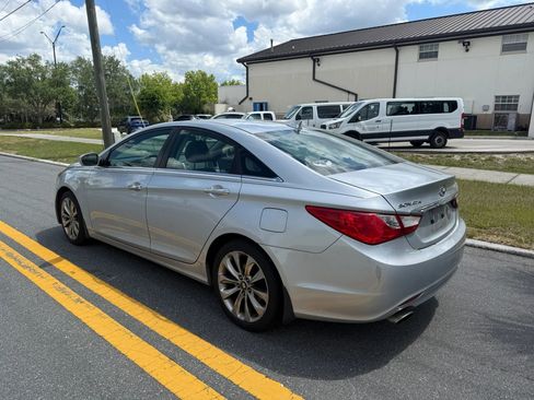 Used 2011 Hyundai Sonata SE FWD image 7