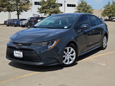 Used 2026 Toyota Corolla LE FWD image 1