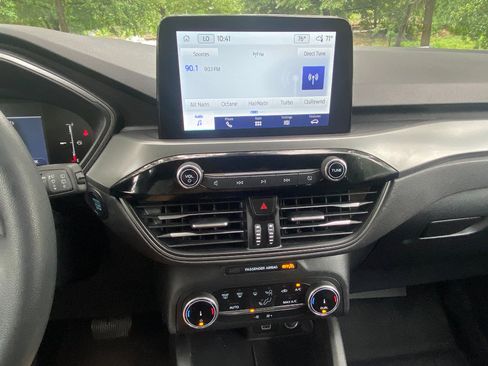 Used 2025 Ford Escape Active AWD/4WD image 24