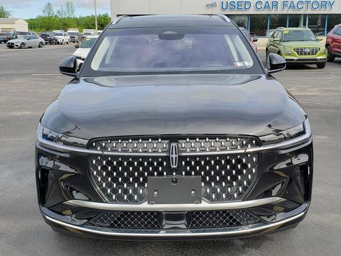 Used 2024 Lincoln Nautilus Reserve w/ Equipment Group 202A AWD/4WD image 8