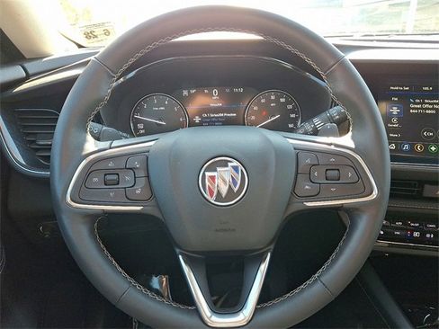 Used 2023 Buick Envision Essence image 19
