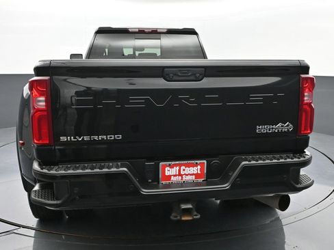 Used 2024 Chevrolet Silverado 3500 High Country w/ High Country Premium Package image 32