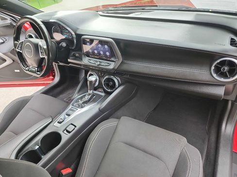 Used 2019 Chevrolet Camaro LT w/ Technology Package RWD image 31