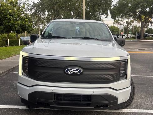 Used 2025 Ford F150 Lightning Flash AWD/4WD image 2