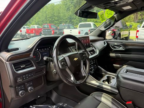 Used 2021 Chevrolet Suburban Premier AWD/4WD image 36