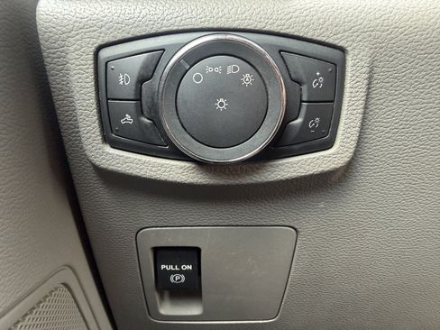 Used 2015 Ford F150 XL w/ Equipment Group 101A Mid AWD/4WD image 29