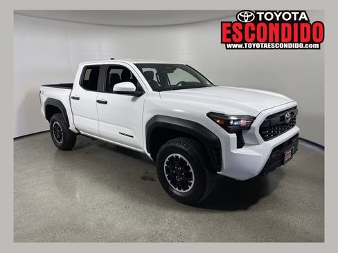 Certified 2025 Toyota Tacoma TRD Off-Road image 1
