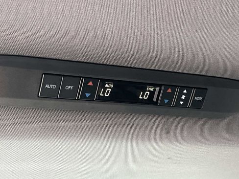 Used 2021 Toyota Sienna XSE image 15