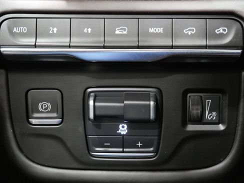 Used 2023 Cadillac Escalade ESV Premium Luxury Platinum AWD/4WD image 15