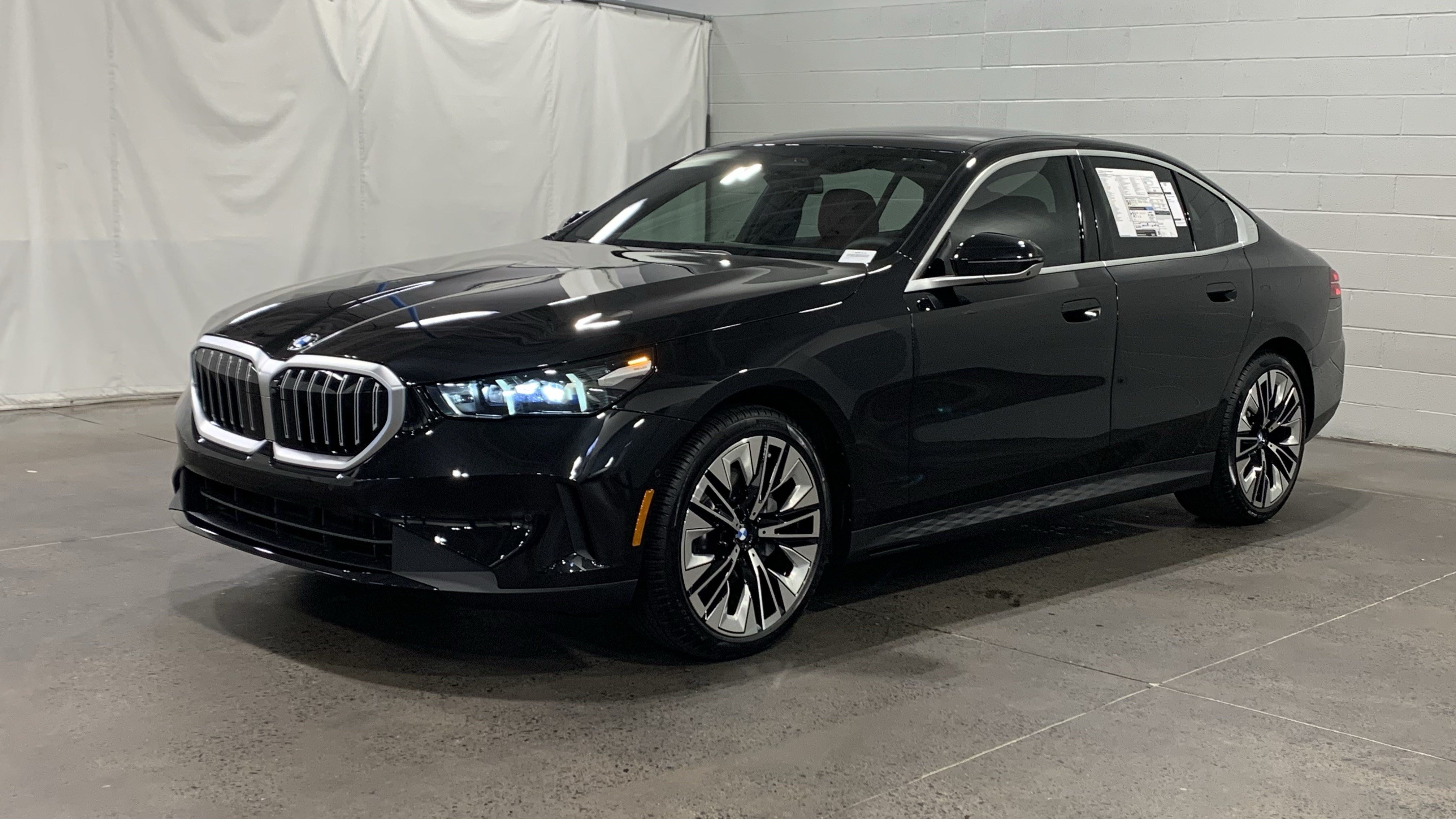 Used 2026 BMW 530i w/ Premium Package RWD image 3