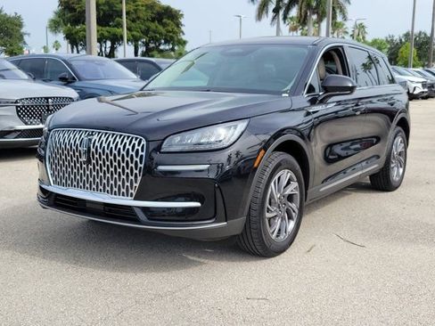 Certified 2025 Lincoln Corsair FWD image 3