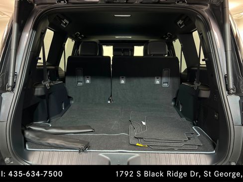 Used 2024 Lexus GX 550 w/ Accessory Package (Z1) AWD/4WD image 23