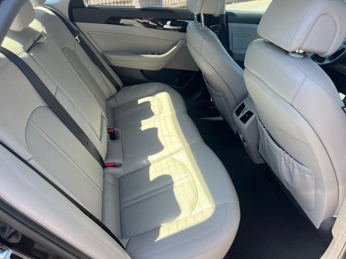 Used 2016 Hyundai Sonata Limited w/ Option Group 02 image 16