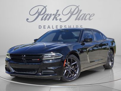 Used 2019 Dodge Charger SXT w/ Blacktop Package