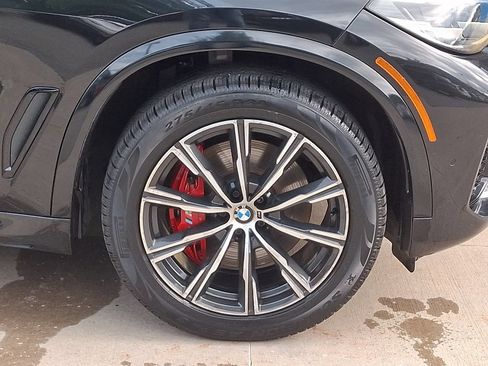 Used 2023 BMW X5 xDrive40i w/ M Sport Package AWD/4WD image 8