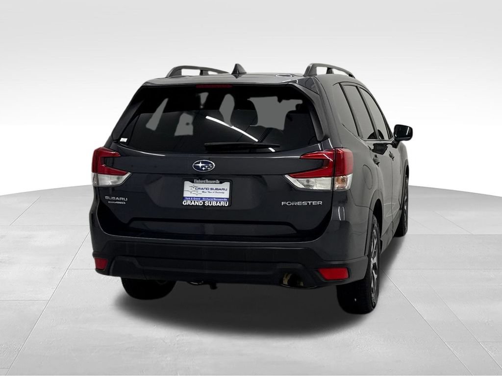 Used 2019 Subaru Forester Premium AWD/4WD image 7