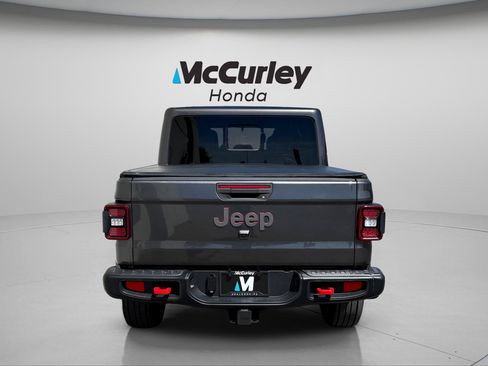 Used 2020 Jeep Gladiator Rubicon w/ Uconnect 4C Nav & Sound Group AWD/4WD image 4