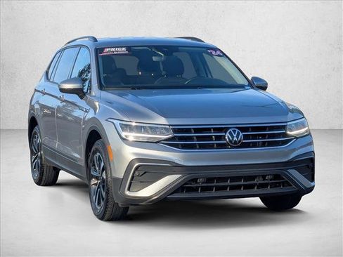 Used 2024 Volkswagen Tiguan S image 3