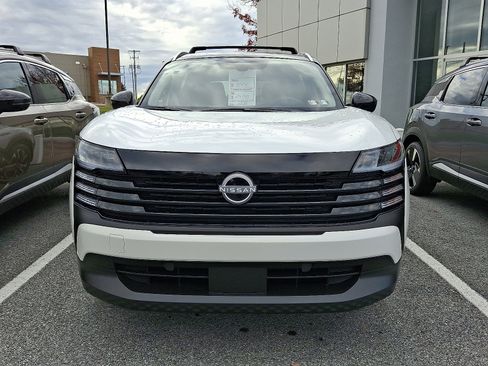 New 2026 Nissan Kicks SV w/ SV Premium Package image 2