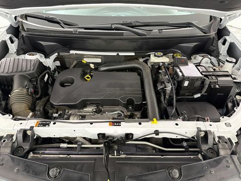 Used 2023 Chevrolet Equinox Premier AWD/4WD image 32