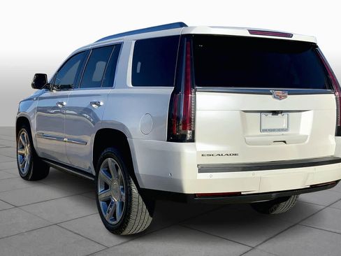 Used 2017 Cadillac Escalade Premium Luxury image 11