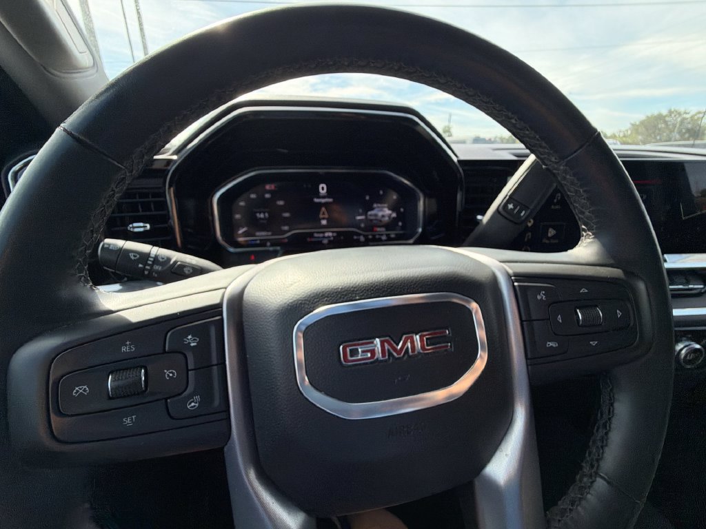 Used 2025 GMC Sierra 1500 SLT AWD/4WD image 21