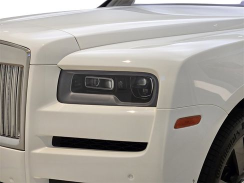 Certified 2019 Rolls-Royce Cullinan image 8