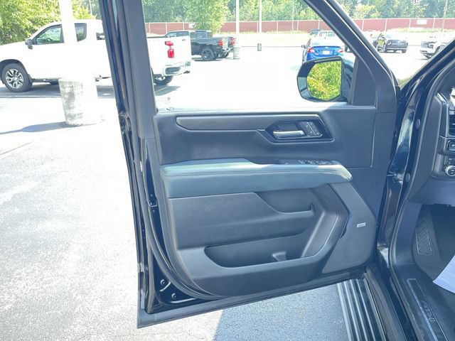 Used 2025 GMC Yukon AT4 w/ AT4 Premium Plus Package AWD/4WD image 23