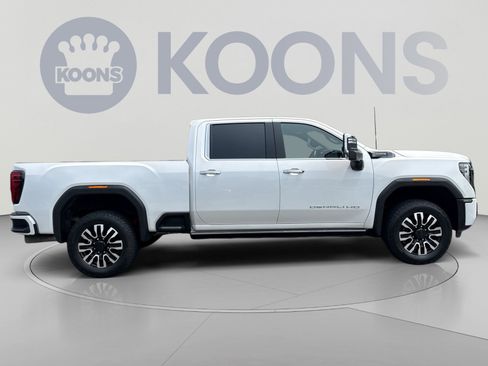Used 2024 GMC Sierra 2500 Denali Ultimate AWD/4WD image 8