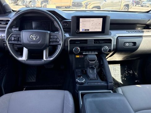 Certified 2024 Toyota Tacoma SR5 w/ SR5 Upgrade Package AWD/4WD image 28