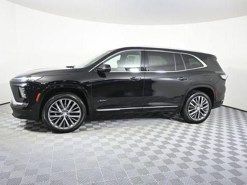 Used 2025 Buick Enclave Avenir w/ Super Cruise Package AWD/4WD image 2