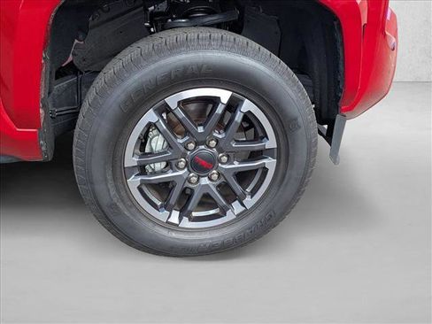 Used 2024 Toyota Tacoma TRD Sport w/ TRD Sport Upgrade Package image 20