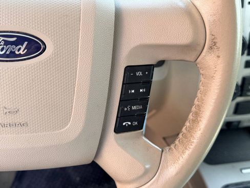Used 2011 Ford Escape XLT w/ 201A Rapid Spec Order Code AWD/4WD image 15