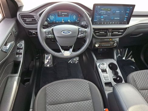 Used 2023 Ford Escape Active w/ Tech Pack #2 AWD/4WD image 11
