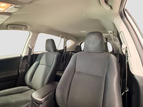 Used 2014 Toyota RAV4 LE FWD image 18