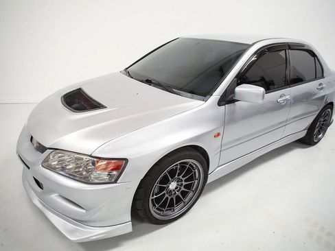 Used 2003 Mitsubishi Lancer Evolution AWD/4WD image 11