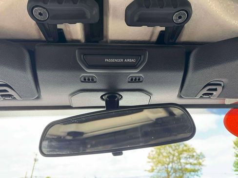 Used 2018 Jeep Wrangler Unlimited Sport S AWD/4WD image 32