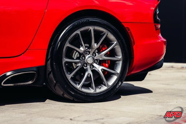Used 2013 SRT Viper GTS w/ GTS Laguna Interior Pkg RWD image 74