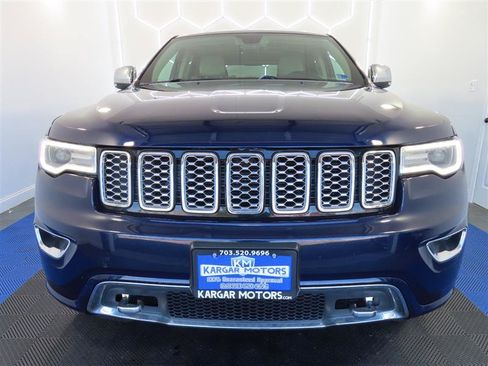 Used 2017 Jeep Grand Cherokee Overland AWD/4WD image 3