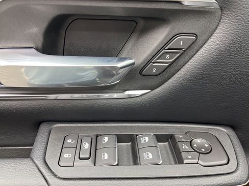 New 2026 RAM 1500 Laramie w/ Laramie Southwest Edition image 7