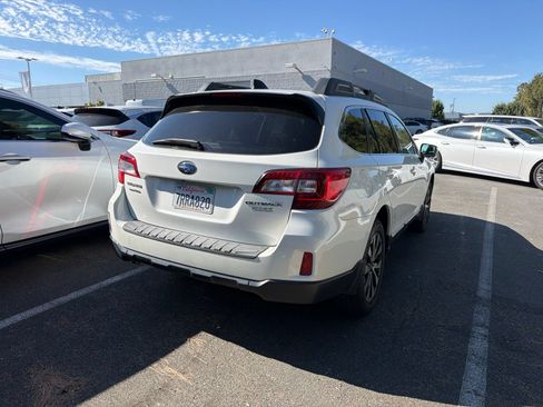Used 2016 Subaru Outback 2.5i Limited AWD/4WD image 5