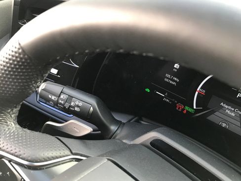 Used 2026 Lexus TX 500h AWD w/ Technology Package image 21