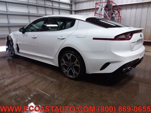 Used 2019 Kia Stinger GT image 3
