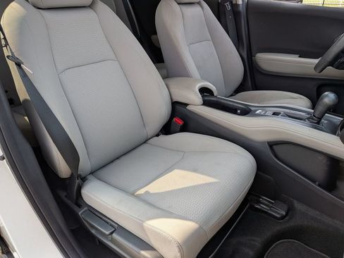 Used 2022 Honda HR-V EX image 31