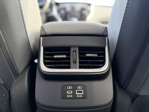 Used 2023 Subaru Legacy Premium image 25