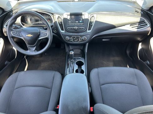 Used 2018 Chevrolet Malibu LS FWD image 15