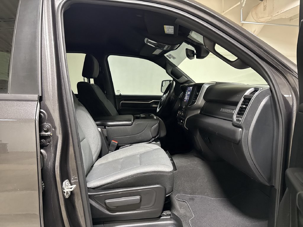Used 2024 RAM 1500 Big Horn AWD/4WD image 21